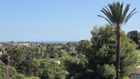 Ático en venta en Country Club Las Brisas, Nueva Andalucia