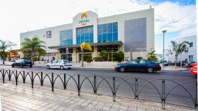 Centro comercial en venta en Lucena