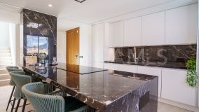 Villa for sale in Nueva Andalucia, Marbella