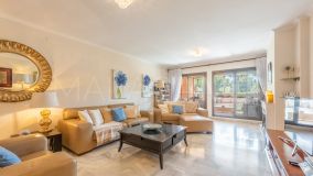 Appartement rez de chaussée for sale in Hacienda del Sol, Estepona Est