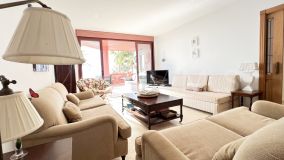 Apartamento en venta en Menara Beach, Estepona Este