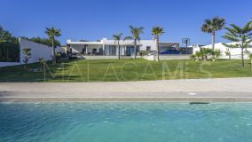 Villa for sale in Reinoso, Estepona East