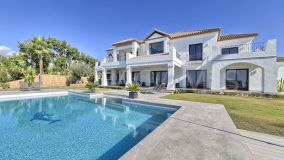 Villa for sale in La Alqueria, Mijas