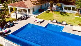 Villa for sale in Elviria, Marbella Est