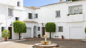 Maison de Ville for sale in Nueva Andalucia, Marbella