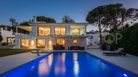 Buy Nueva Andalucia 7 bedrooms villa