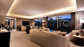 Buy Nueva Andalucia 7 bedrooms villa