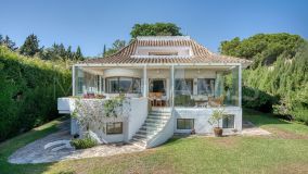 Villa en venta en Nueva Andalucia, Marbella