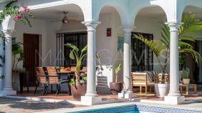 Villa for sale in Paraiso Barronal, Estepona Est