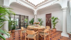 Villa for sale in Paraiso Barronal, Estepona Est