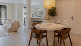 Ático en venta en Los Arqueros, Benahavis