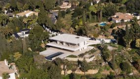 Villa for sale in Hacienda las Chapas, Marbella East