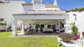 Unique 4 Bedroom Townhouse in Nueva Andalucía.