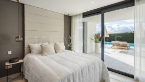 Villa for sale in Nueva Andalucia, Marbella
