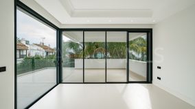 Villa for sale in Rio Verde, Marbella Golden Mile