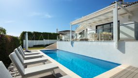 Villa en venta en Nueva Andalucia, Marbella