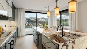 Villa for sale in La Quinta, Benahavis