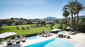 Villa for sale in Los Naranjos Golf, Nueva Andalucia