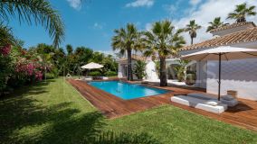 Villa en venta en Carib Playa, Marbella Este