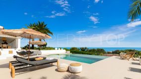 Andalucia Beach 5 bedrooms villa for sale
