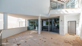 Villa Pareada en venta en Meisho Hills, Marbella Golden Mile