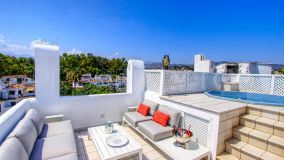 Duplex penthouse for sale in Elviria Playa with 5 bedrooms