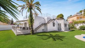 Villa en venta en Guadalmina Baja, San Pedro de Alcantara