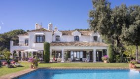 Villa for sale in El Madroñal, Benahavis