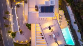 Villa for sale in La Quinta, Benahavis