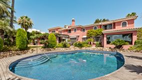 Villa for sale in Nueva Andalucia, Marbella