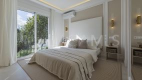 Town House for sale in Aloha, Nueva Andalucia