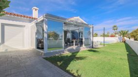 Villa for sale in El Saladillo, Estepona East