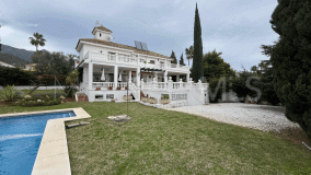 Villa for sale in Valdeolletas, Marbella City