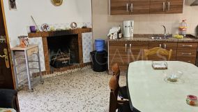 Finca for sale in Estepona West