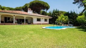 Villa for sale in Benamara, Estepona East