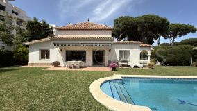 Villa for sale in Benamara, Estepona East