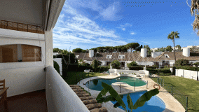 Apartamento en venta en Villa Marina, Marbella - Puerto Banus
