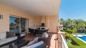 Apartamento de 3 dormitorios a la venta en Nueva Andalucia