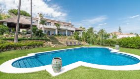 Villa for sale in Elviria, Marbella Est