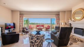 Zweistöckiges Penthouse zu verkaufen in Elviria Hills, Marbella Ost