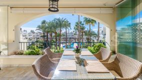 Wohnung zu verkaufen in White Pearl Beach, Marbella Ost