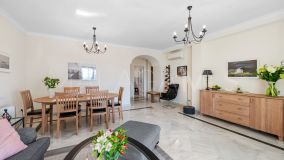 Wohnung zu verkaufen in White Pearl Beach, Marbella Ost