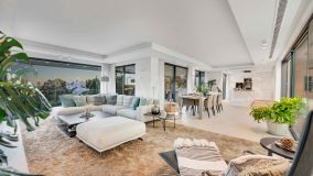 Villa for sale in Elviria, Marbella Est