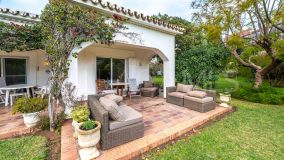 House for sale in Las Chapas, Marbella East