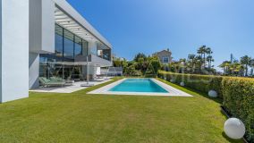 Villa zu verkaufen in Los Arqueros, Benahavis