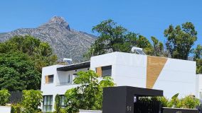 Maison de Ville for sale in Los Naranjos de Marbella, Nueva Andalucia