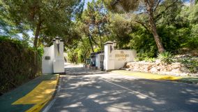 Villa en venta en El Herrojo, Benahavis