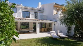 Reihenhaus zu verkaufen in Aloha, Nueva Andalucia