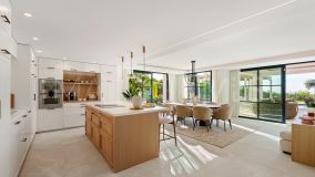 Villa for sale in La Quinta, Benahavis