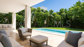 Villa for sale in El Herrojo, Benahavis